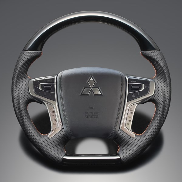 High grade wood & leather steering